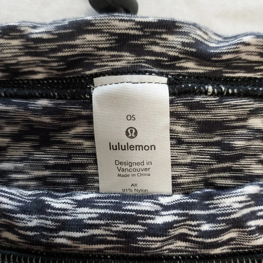 Lululemon Cross Chill Run Neckwarmer‎ Gaiter Space Dye Black White Reflective